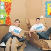 Students made a 'love-seat'