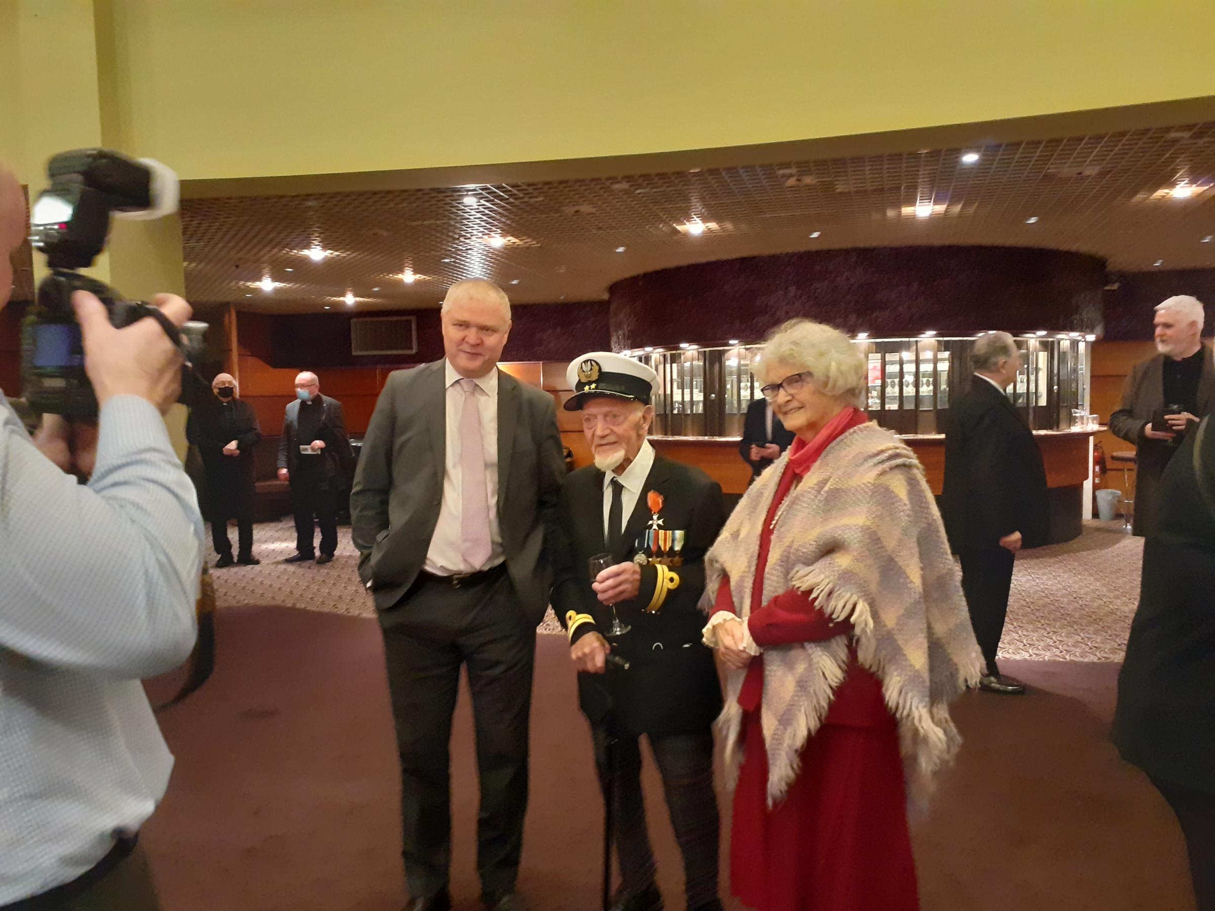 Clydebank Blitz: Piorun war veteran is honoured guest at '80th’ gala concert