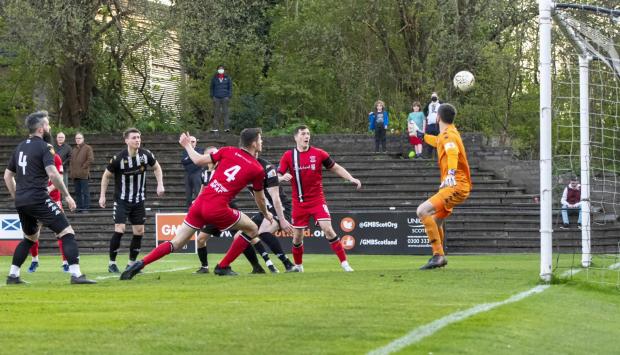 Clydebank Post: Niven grabbed the opener just after half-time