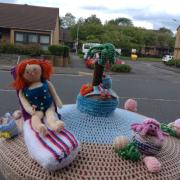 The summer-themed topper is located on Dumbarton Road in Dalmuir