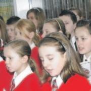 Youngsters from Gavinburn Primary performed at Loch Lomond Shores in December 2008