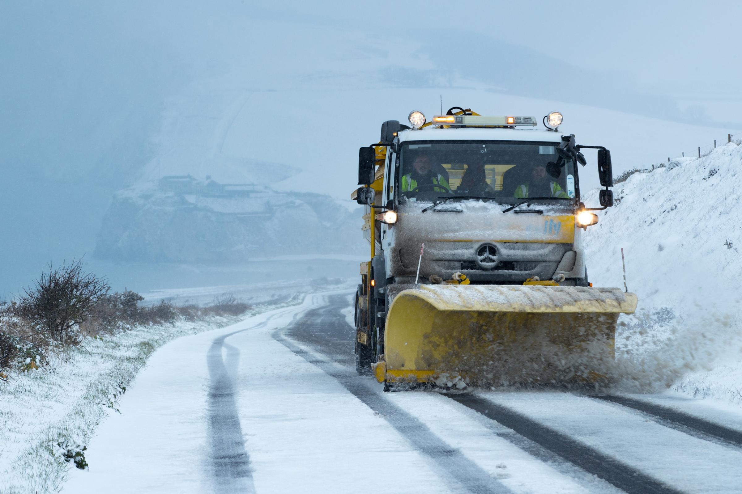 Scotland weather:  Scotland's grit salt truck names as temperature drops